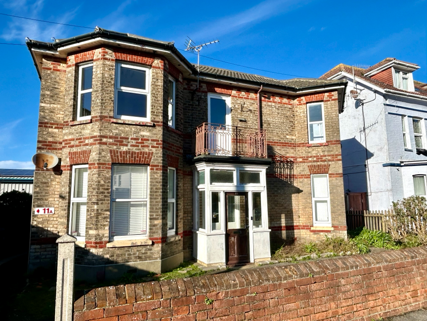 Property photo 1 of 9