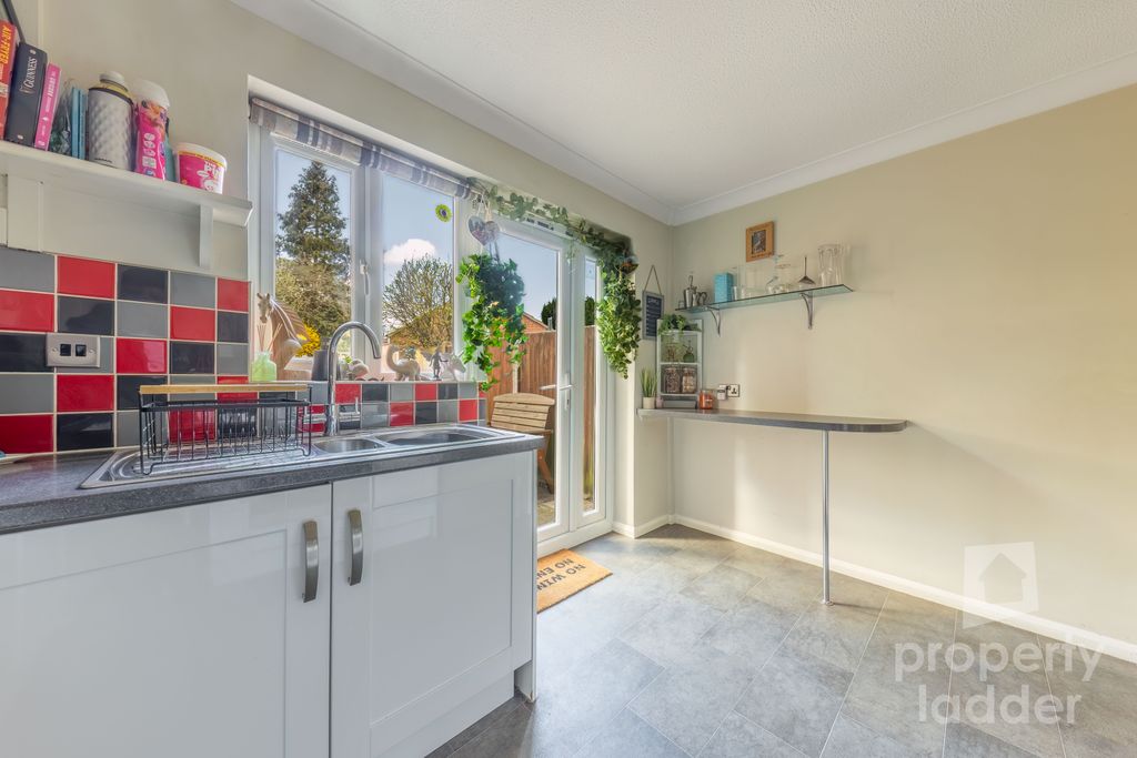 Property photo 3 of 16 Pl-10