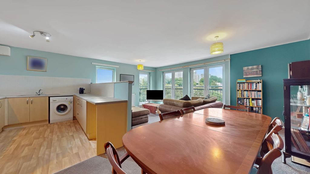 Property photo 2 of 17 16-Web-Or-Mls-1594 Pollokshaws Road Flat 4.1_15