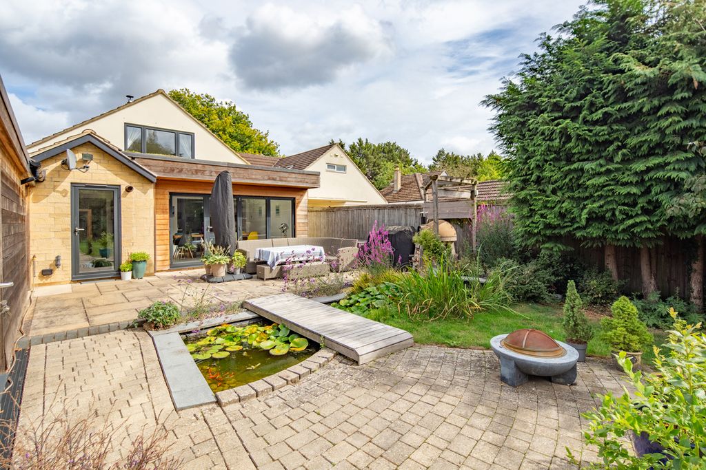 Property photo 1 of 39 Rear Garden