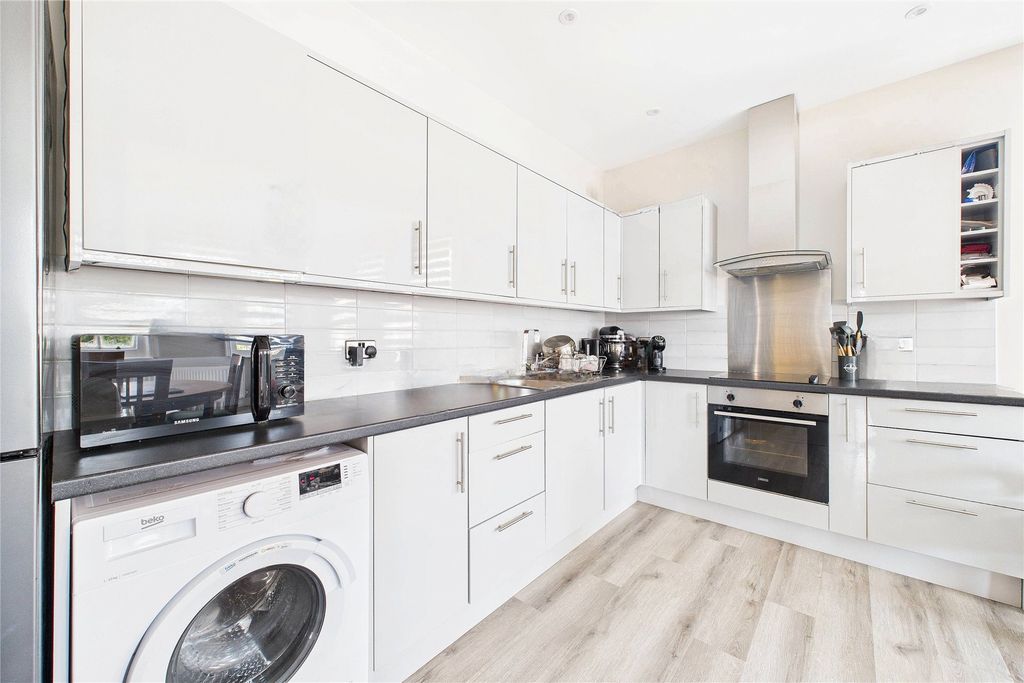 Property photo 2 of 9 Picture No. 08