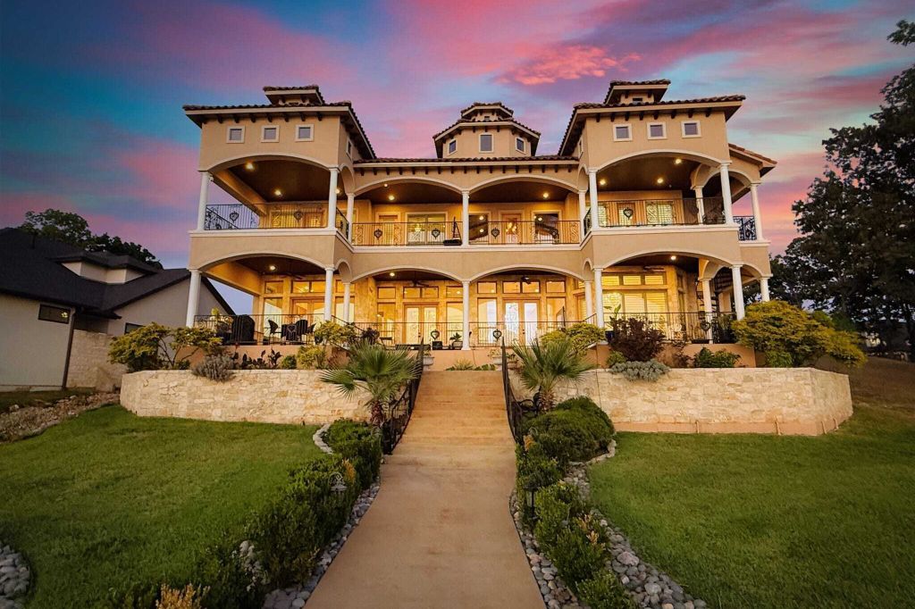 Property photo 1 of 31