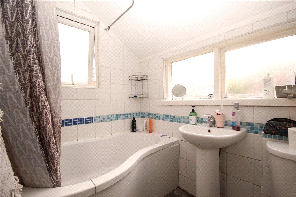 Property photo 3 of 8 Bathroom