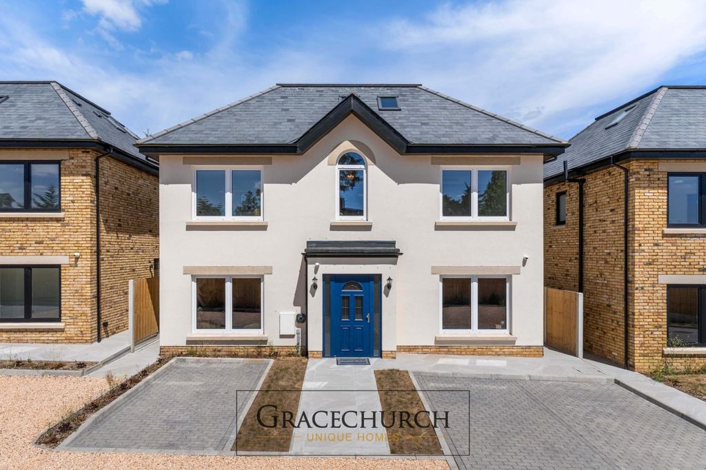 Property photo 1 of 37 5 Bedroom Detached Home For Sale