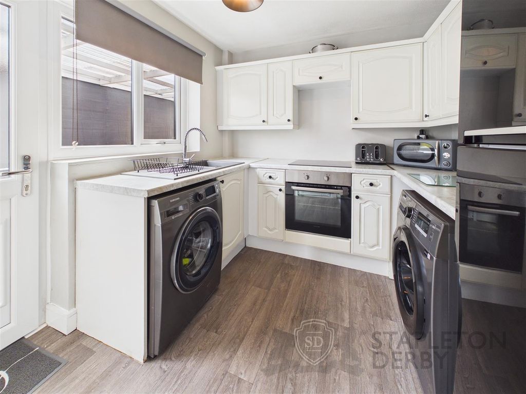 Property photo 2 of 15 Cam04645G0-Pr0086-Still009.Jpg