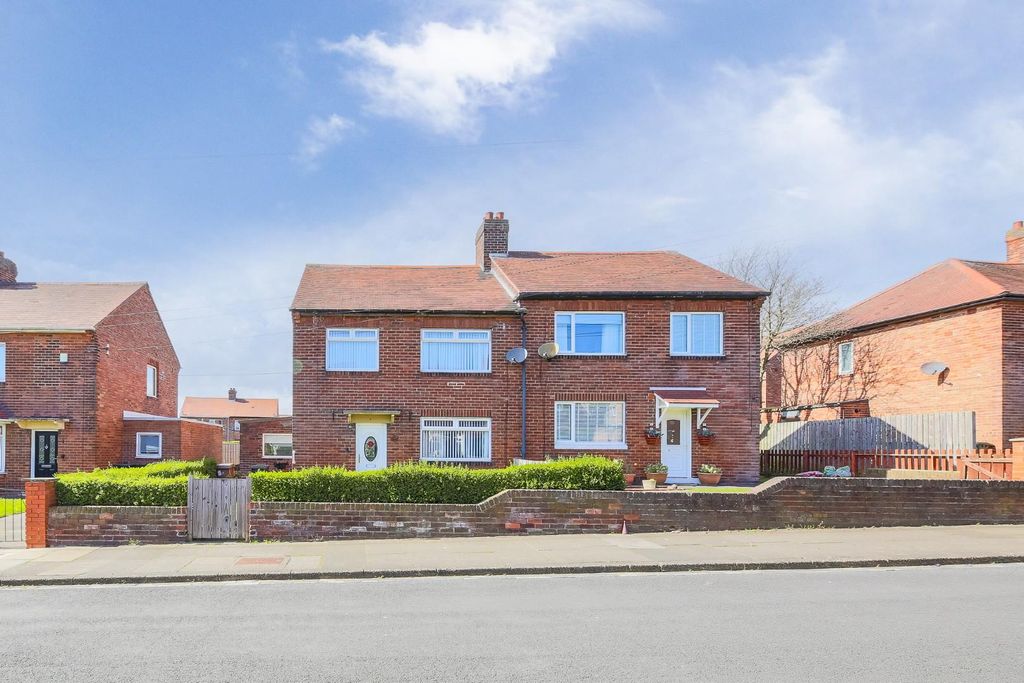 Property photo 1 of 14 External