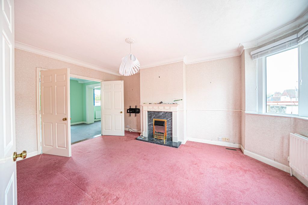 Property photo 3 of 26