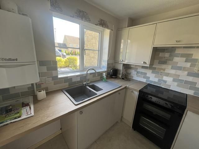 Property photo 3 of 12 Kitchen