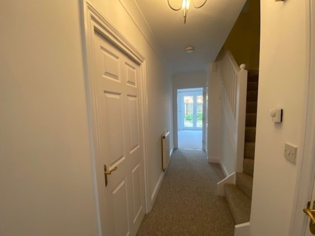 Property photo 2 of 20 Entrance Hallway