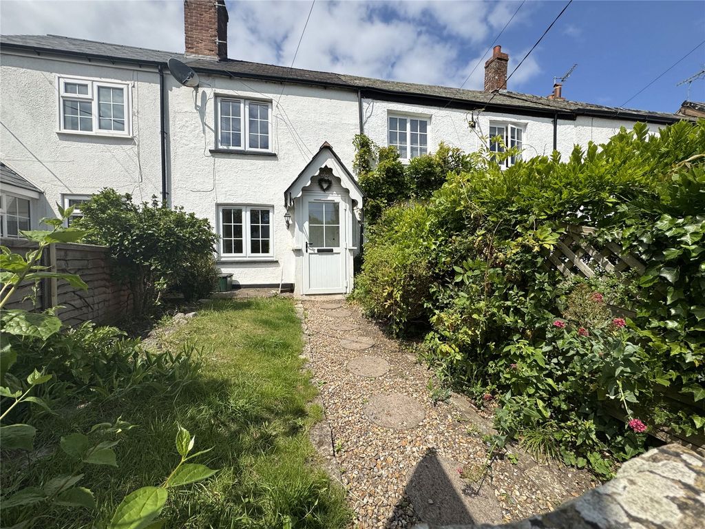 Property photo 3 of 10 Pound Cottage