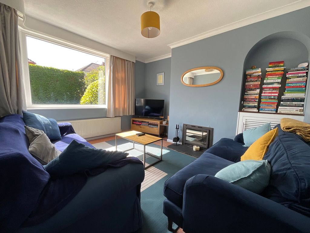 Property photo 2 of 25