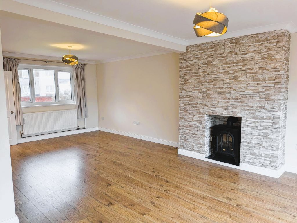 Property photo 3 of 13 Dining Room