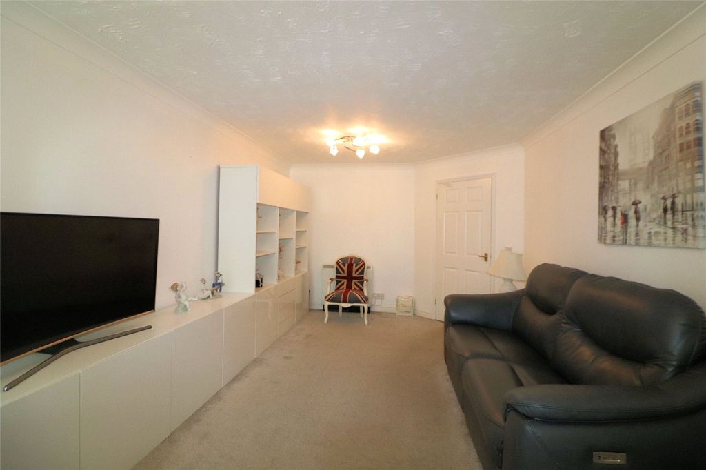 Property photo 3 of 11 Picture No. 15