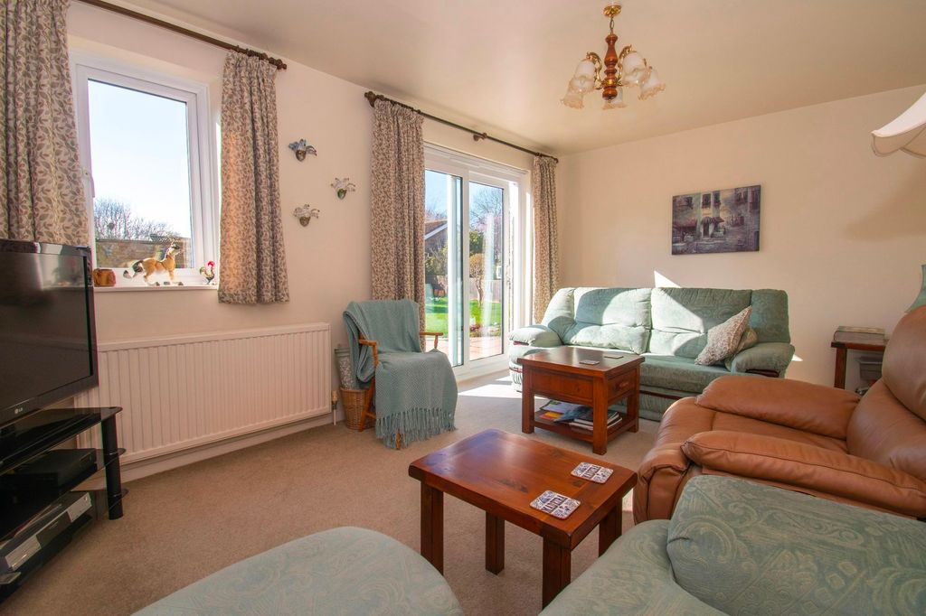Property photo 3 of 16