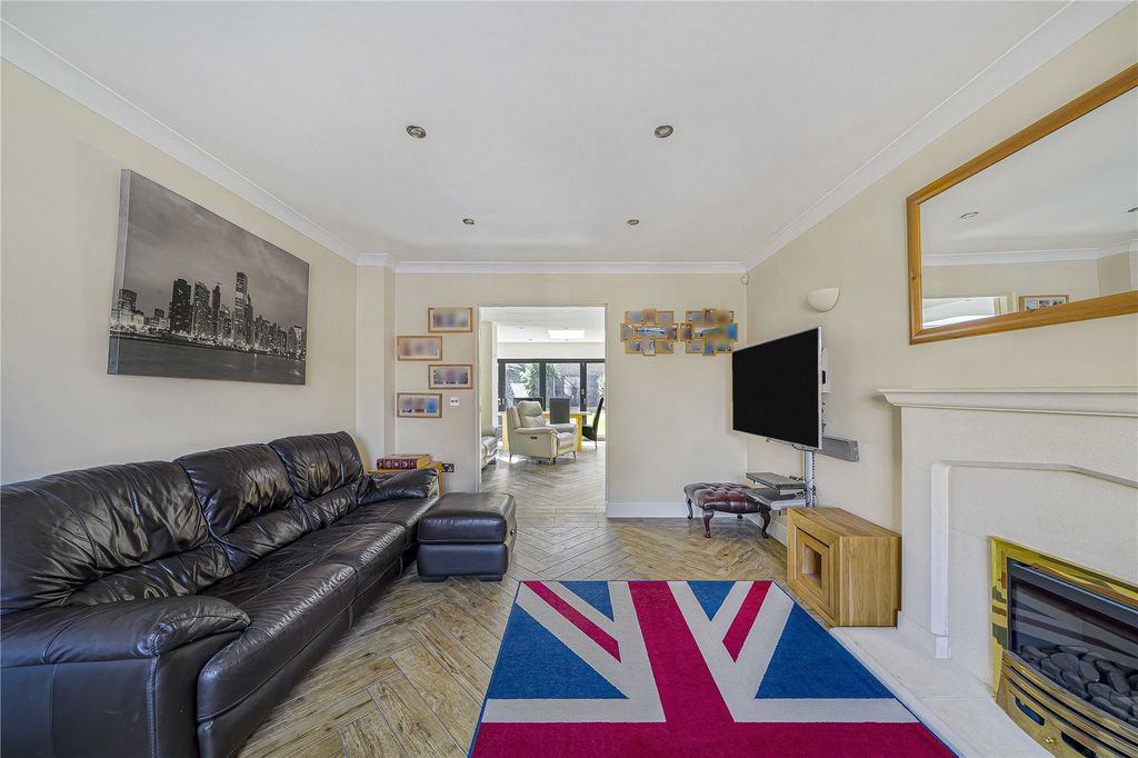 Additional image 18 of 5 bed detached house for saleCortland Close, Crayford, Kent DA1
