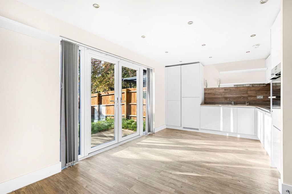 Property photo 2 of 26 Reception/Kitchen