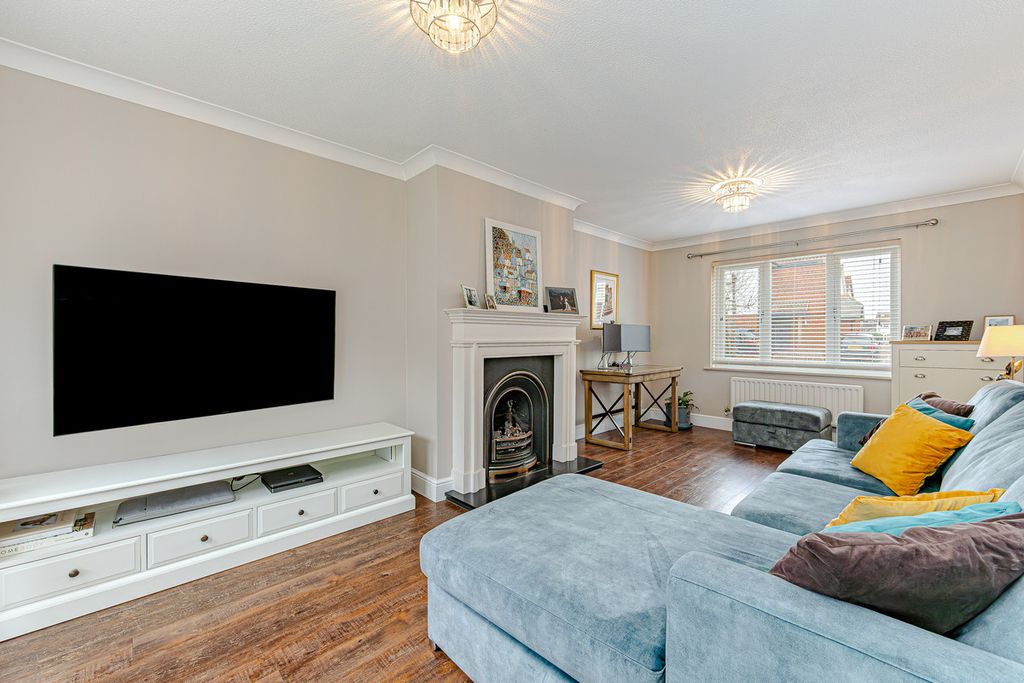 Property photo 3 of 26