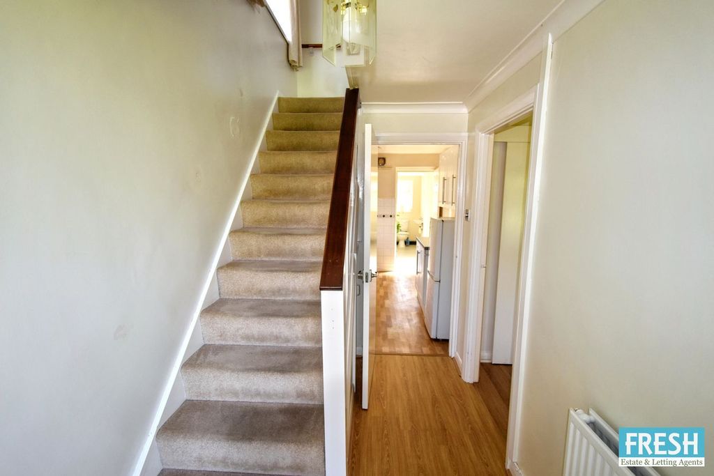 Property photo 2 of 37
