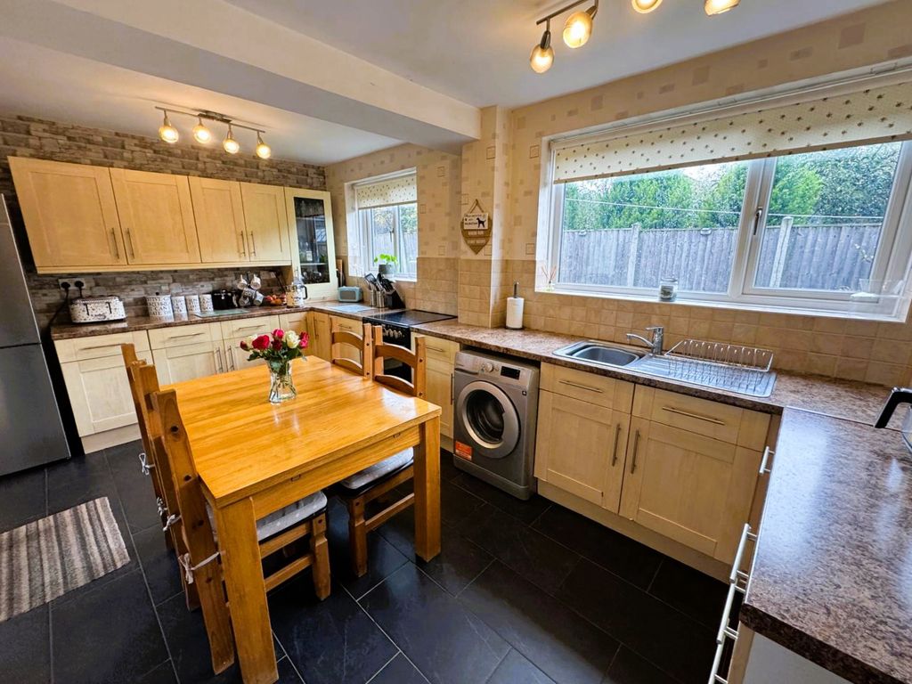 Property photo 2 of 18 Photo 1