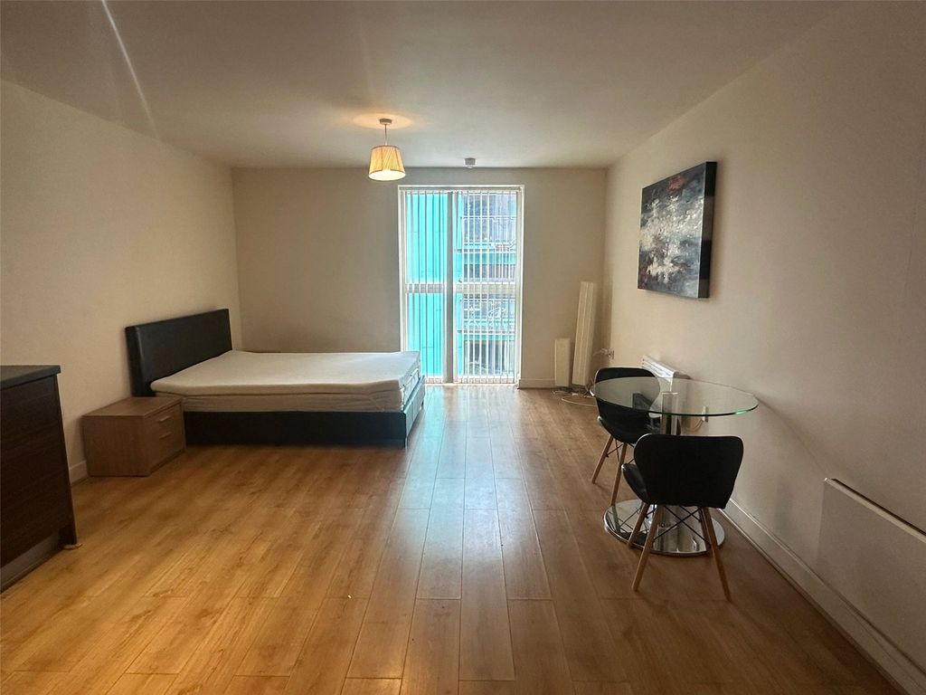 Property photo 1 of 6 Picture No. 06