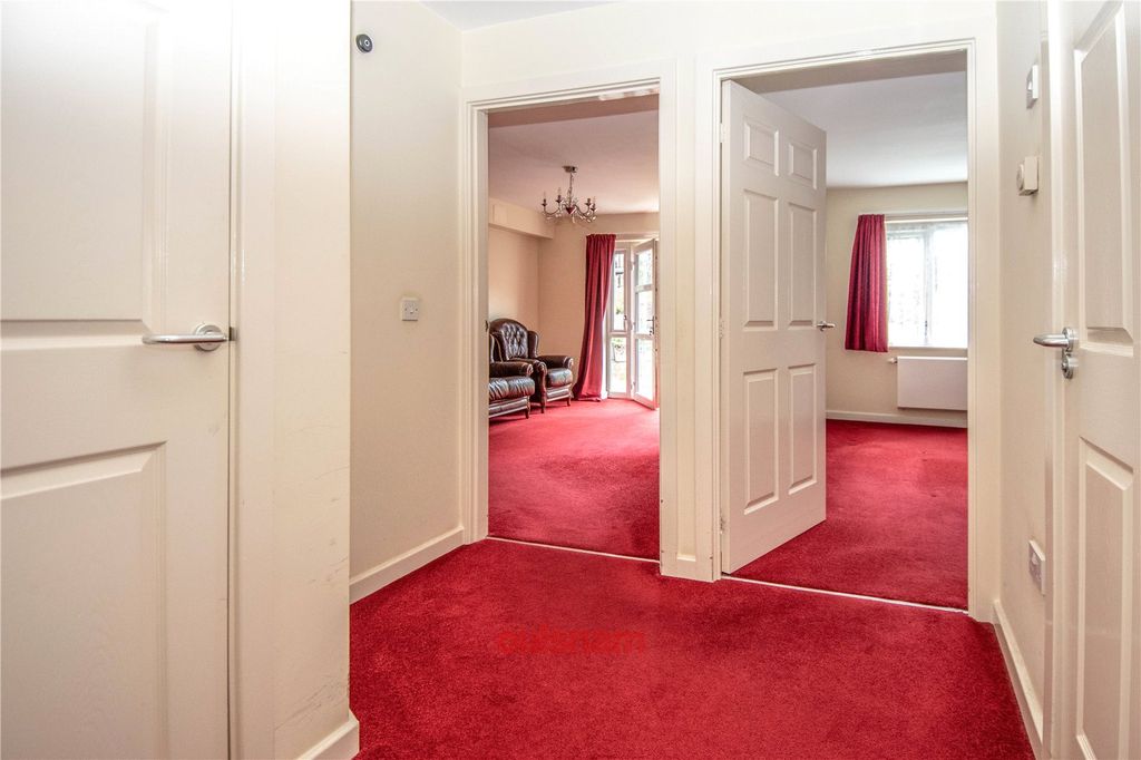 Property photo 3 of 11 Picture No. 02