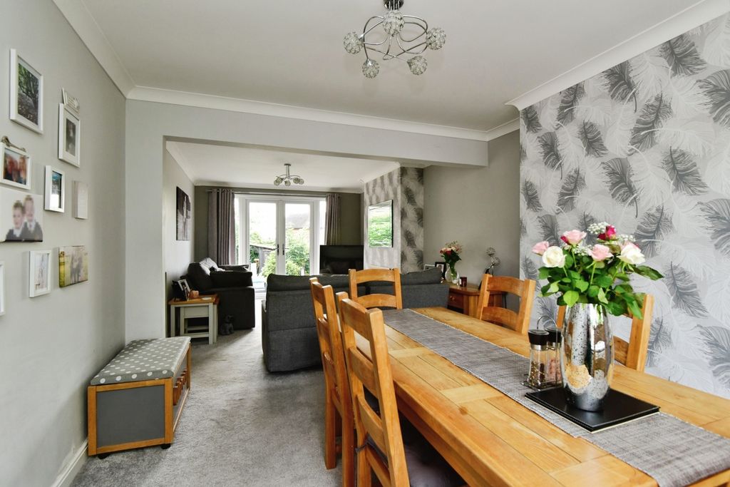 Property photo 2 of 19 Pbox-Img.Jpg