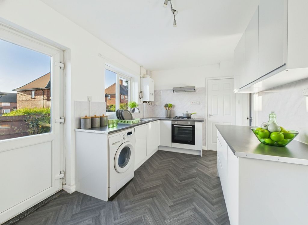 Property photo 2 of 17 Dining Kitchen (Virtually Furnished)