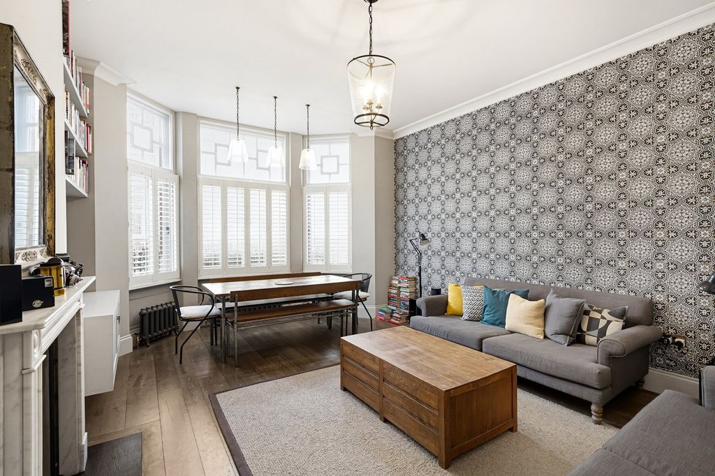 Property photo 2 of 17 Reception Room