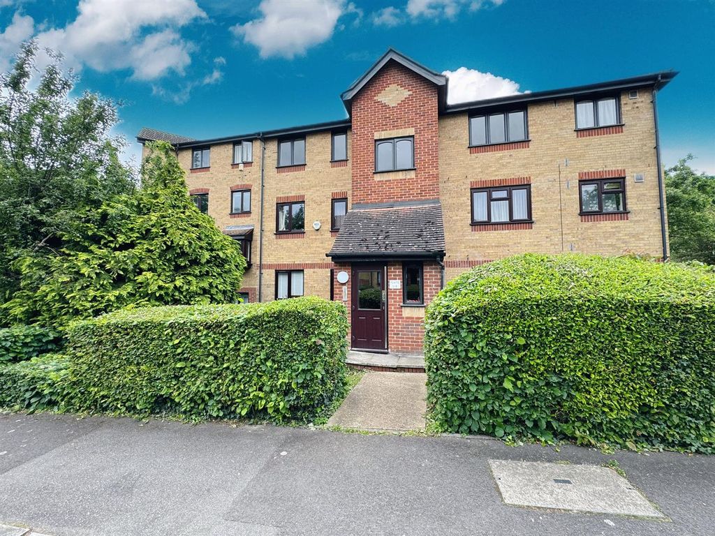 Property photo 1 of 8