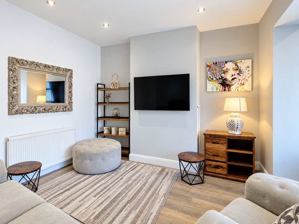 Property photo 2 of 10 5186102