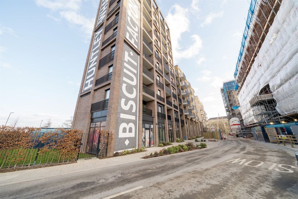 Property photo 1 of 9 (Main)