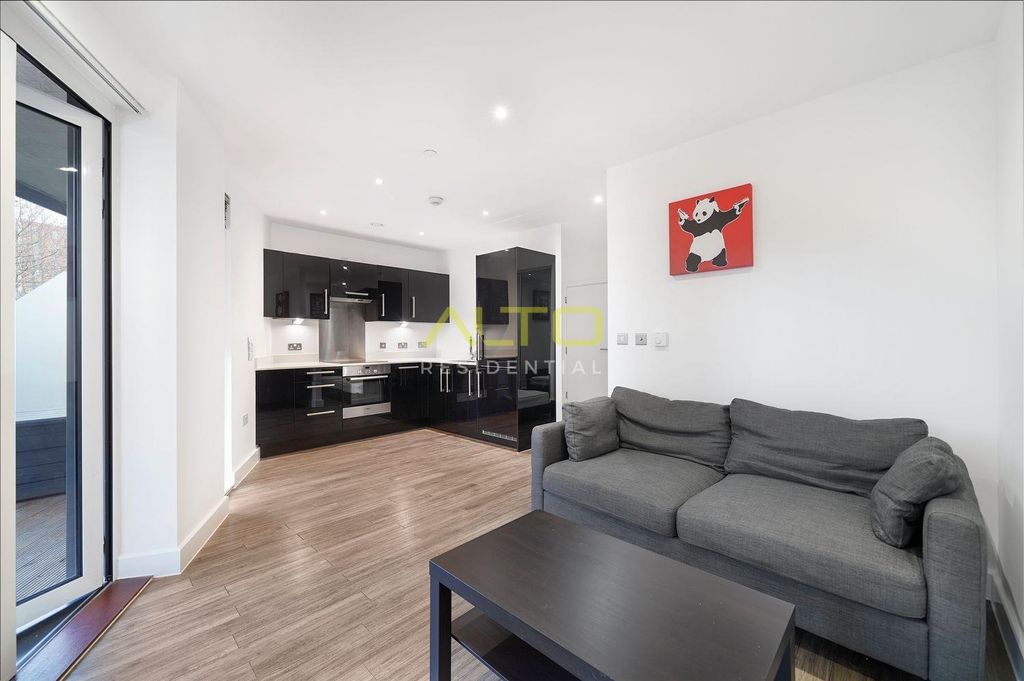 Property photo 1 of 8