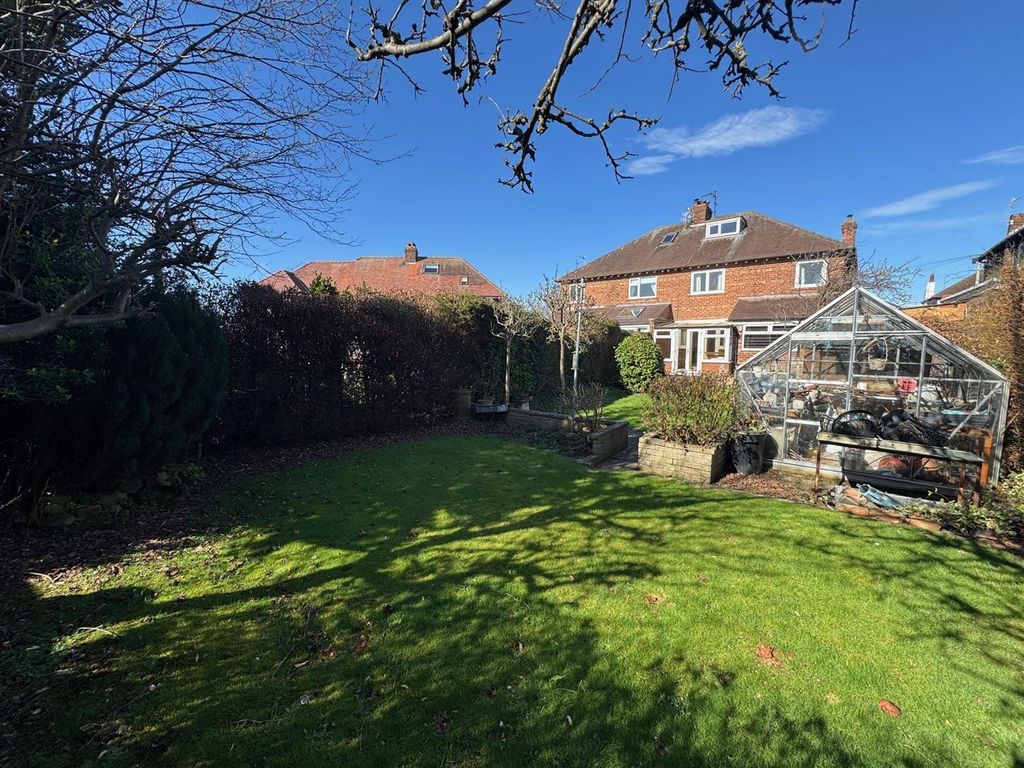 Property photo 2 of 29 Garden 5.Jpg