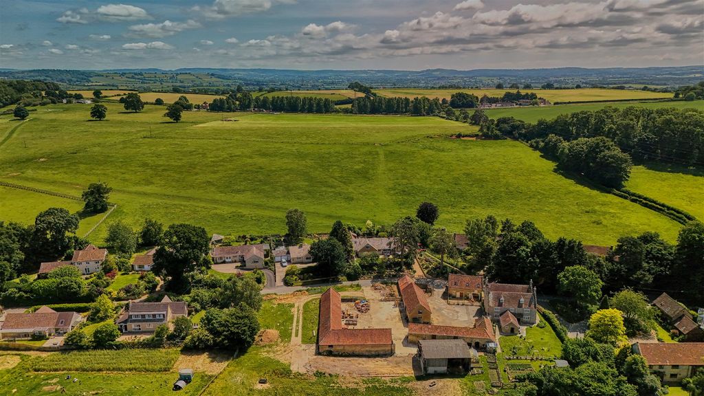 Property photo 1 of 11 Drone