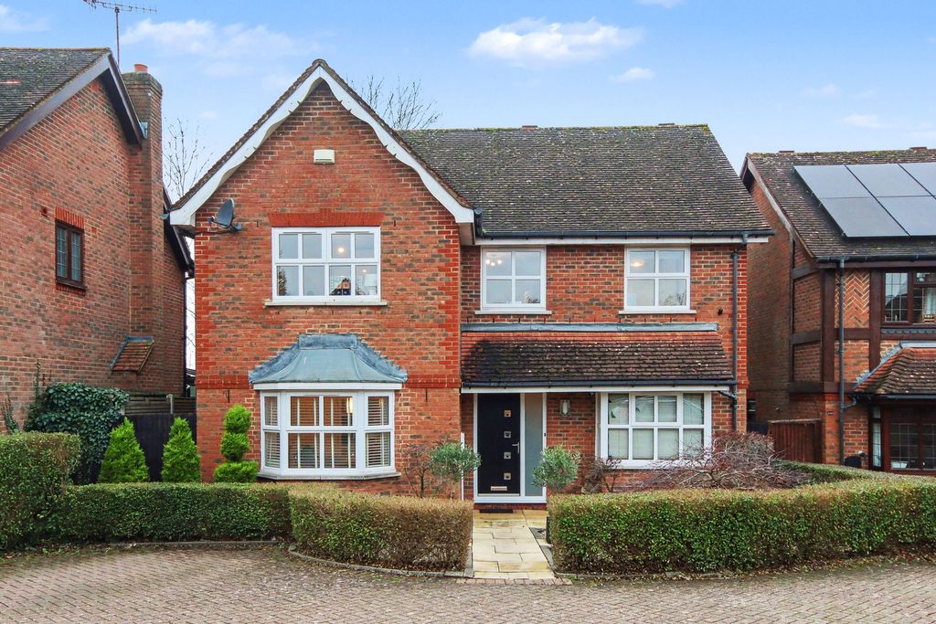 Property photo 2 of 17 External