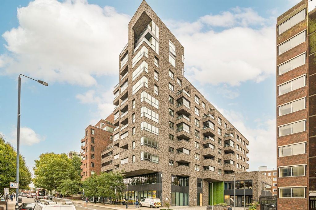 Property photo 2 of 10