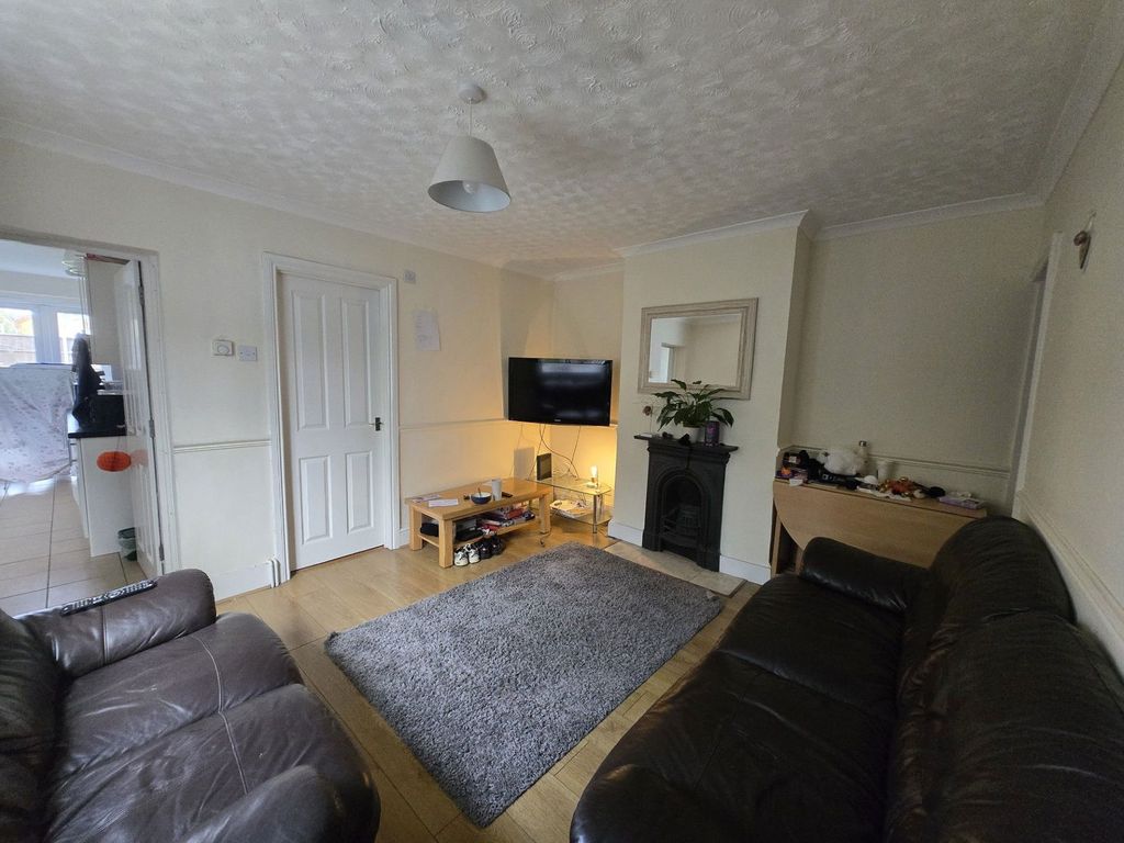 Property photo 2 of 5