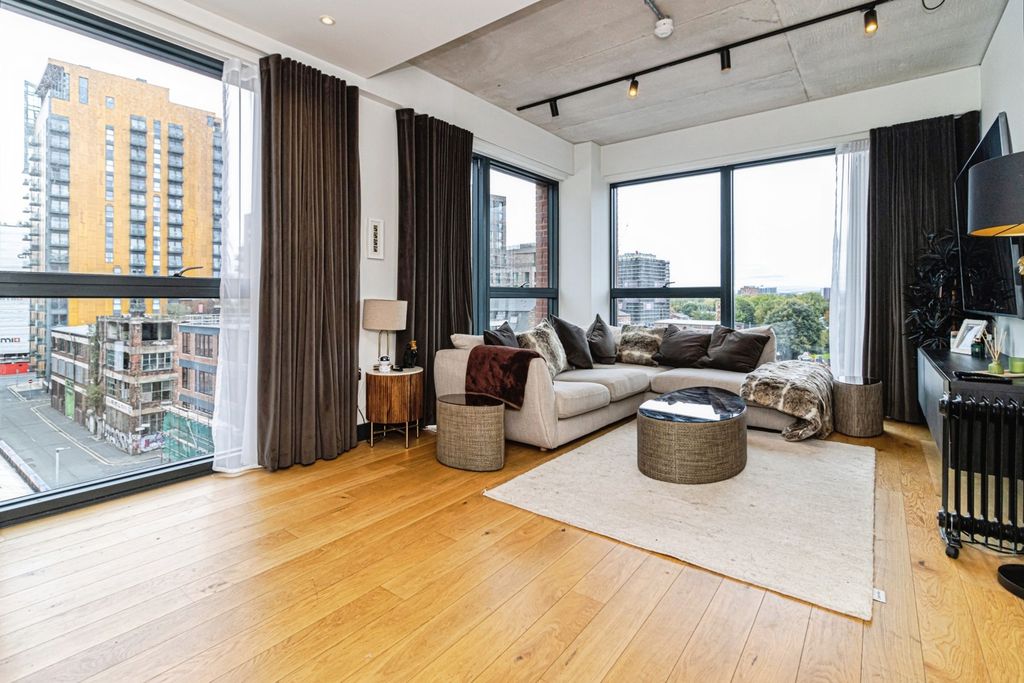 Property photo 2 of 25 Photo