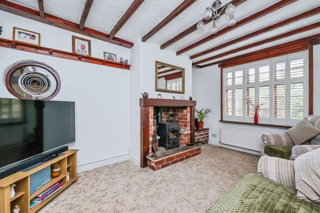 Property photo 2 of 17