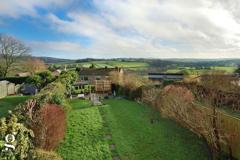 Property photo 2 of 36