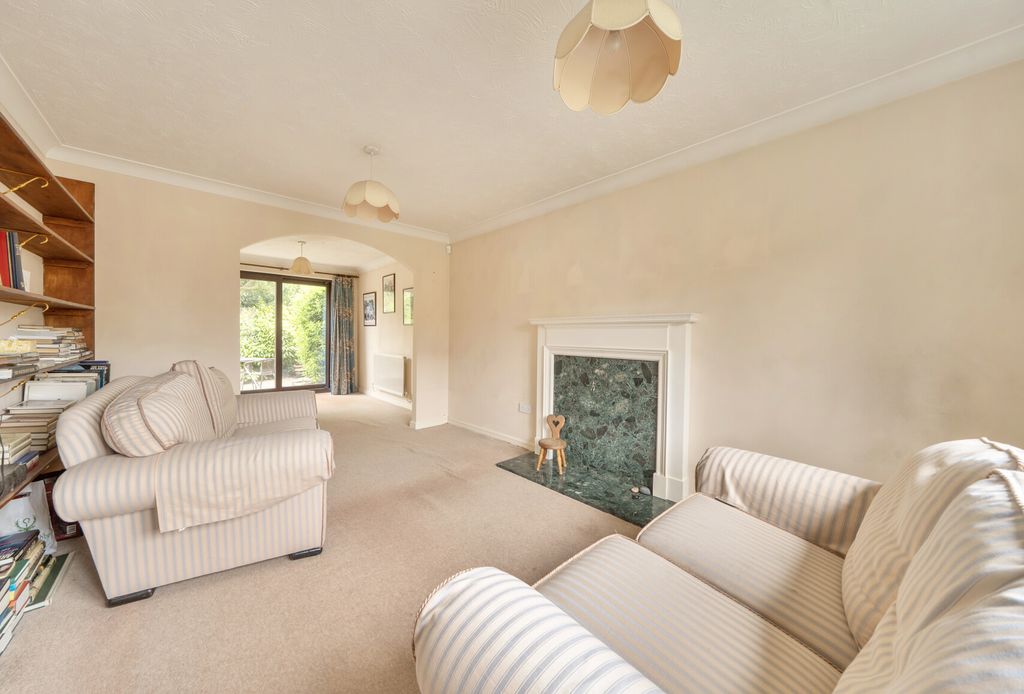 Property photo 3 of 12 1447779-8-69F0B57...