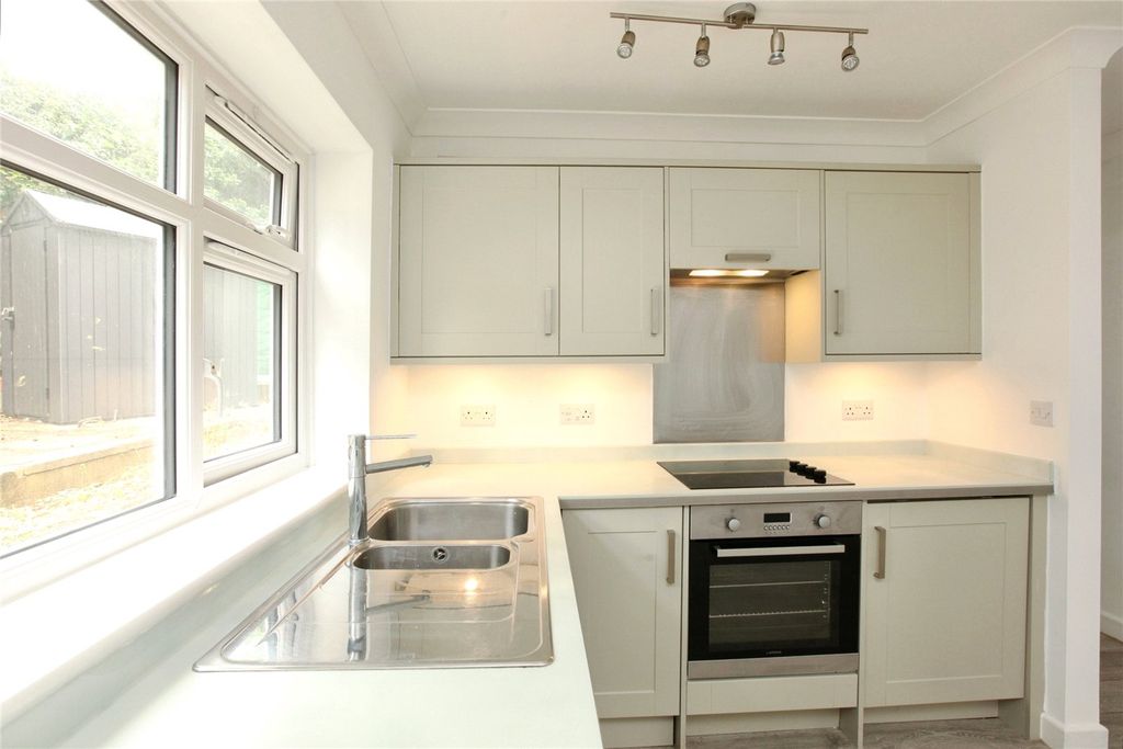 Property photo 3 of 20 Picture No. 03