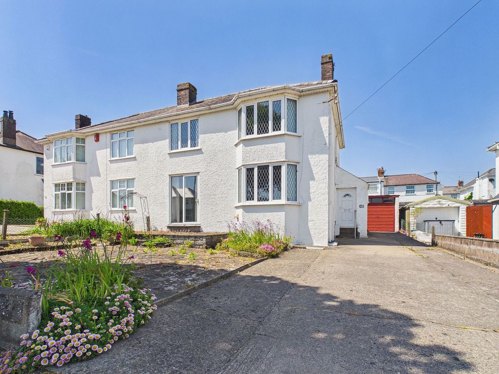 Property photo 1 of 32