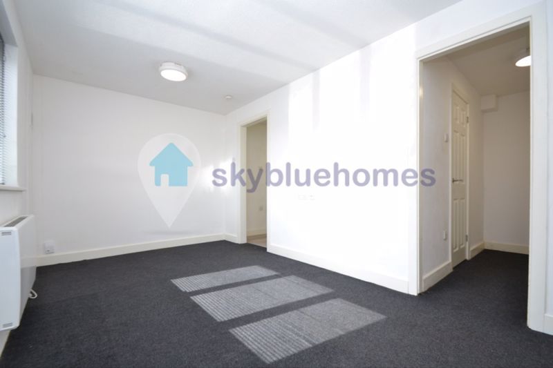 Property photo 3 of 8 Photo 10