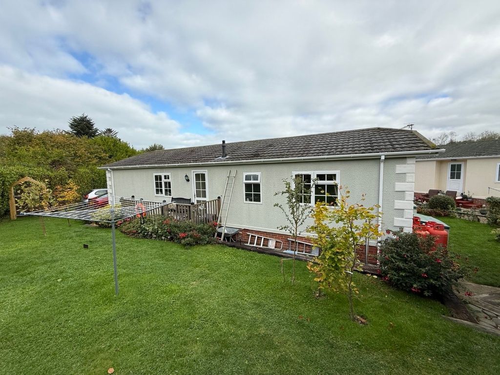 Property photo 3 of 32