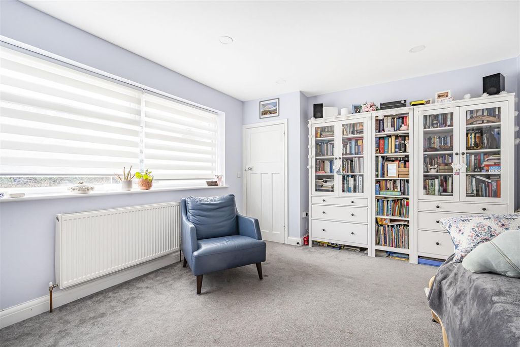 Property photo 3 of 19 40_78696.Jpg