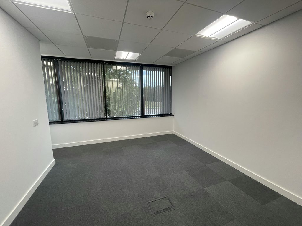 Property photo 3 of 10 Img_1124.Jpg