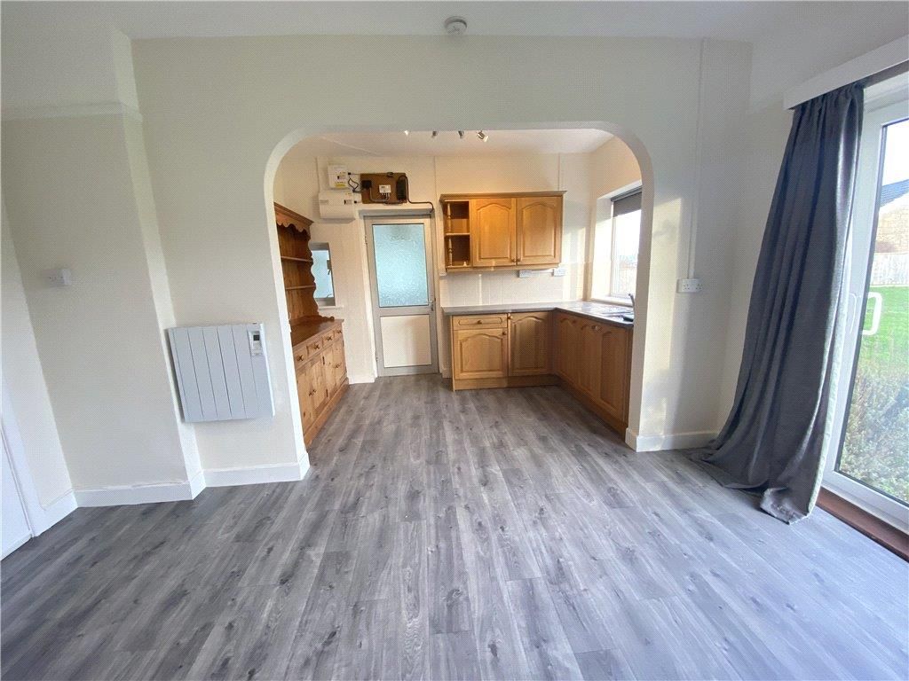 Property photo 3 of 11 Dining Room/Kitchen