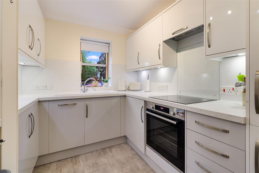Property photo 3 of 14 Img (2).Jpg