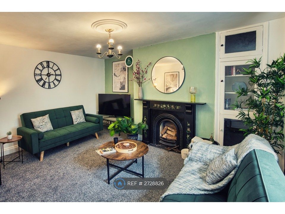 Property photo 2 of 26